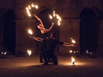 Spiel mit dem Feuer Spiel mit dem Feuer